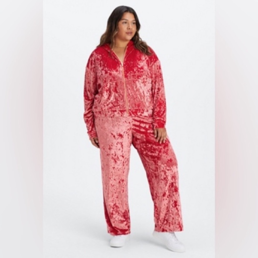 Fabletics Pink Velour Zip Up Hoodie - Picture 1 of 11